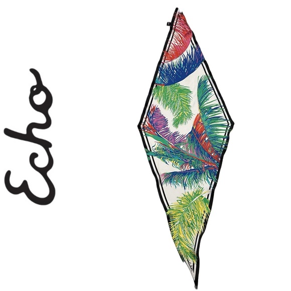 🔹🔸♦️Echo Fern Print Silk Diamond Scarf | Est. 42.5”L x 14”W - Picture 17 of 17